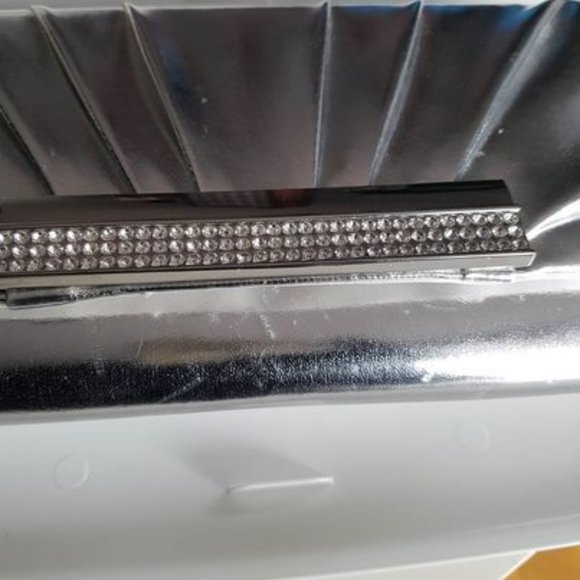 Silver Clutch with Chain - Picture 6 of 7